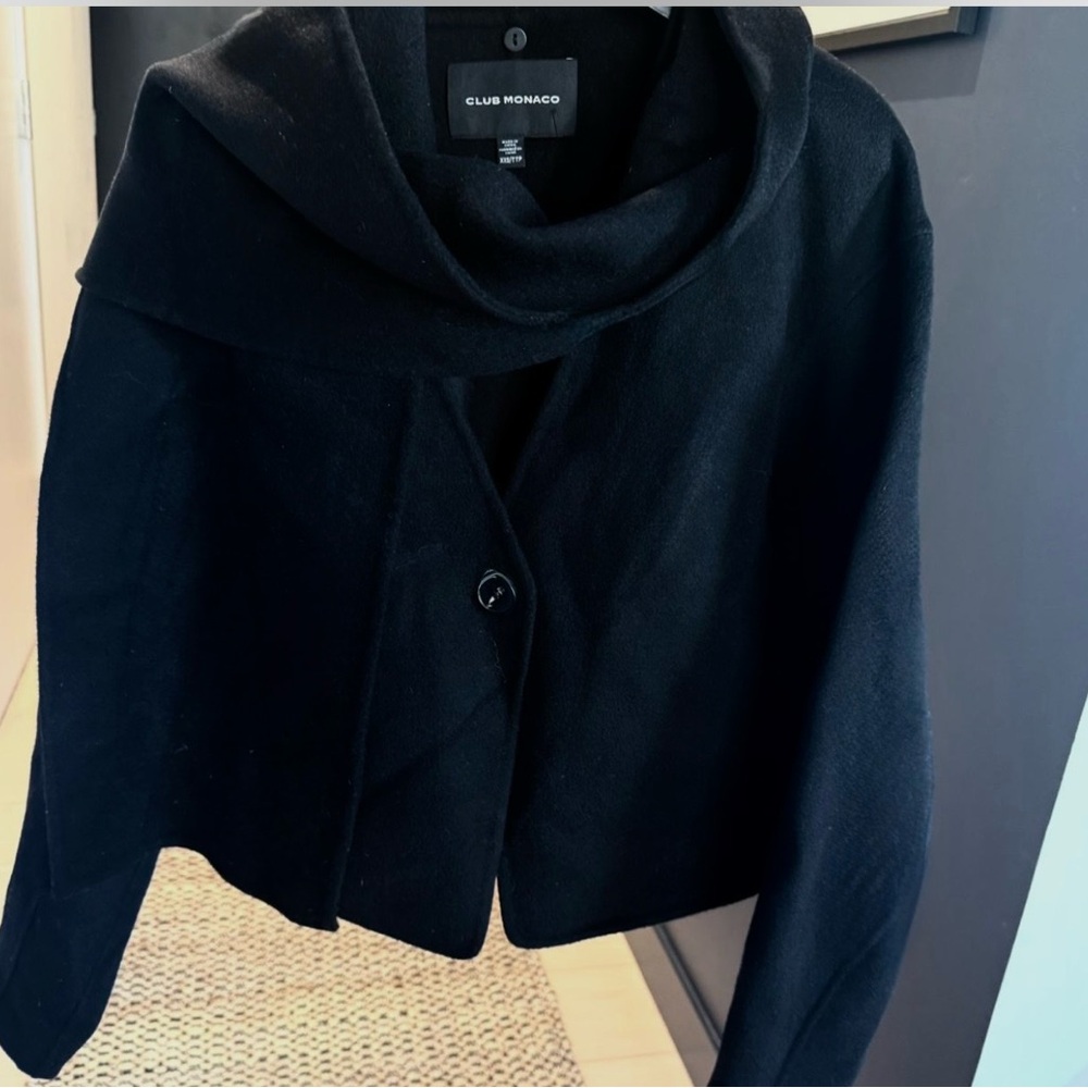 Club Monaco wool-blend coat with detachable scarf - Picture 3 of 3